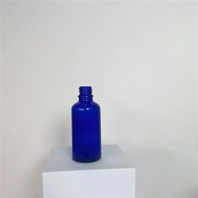 50ml lahvička s kapátkem z modrého jantarového skla